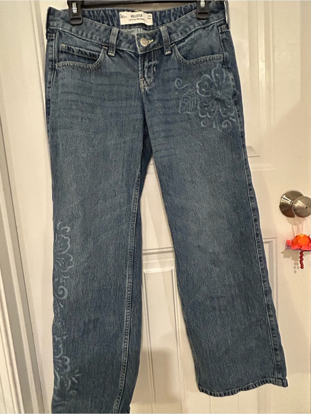 Hollister Women's Blue Straight-Leg Jeans with Subtle Embroidery
